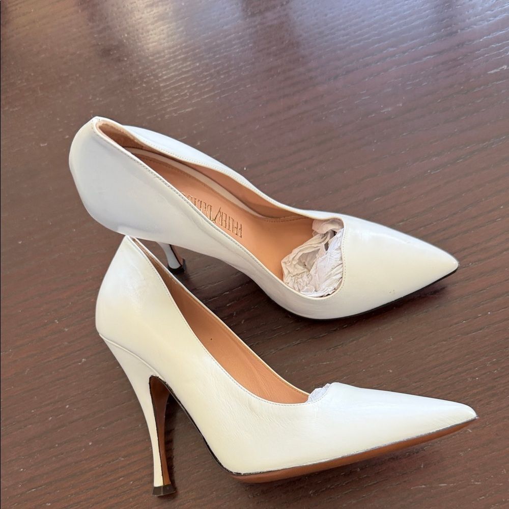 Vintage style White Leather Heels pumps bone color 37.5